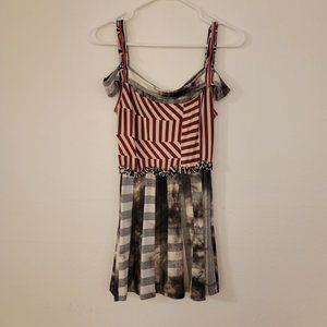 Save the Queen - Unique Fun Knit Top - Striped - S Small